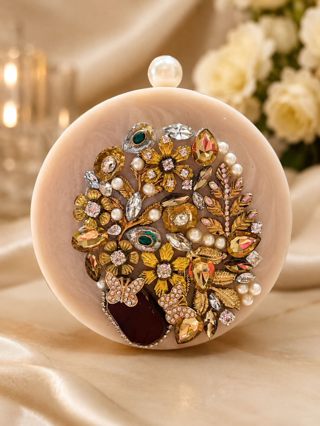 Elegant Jeweled Pearl Round Resin Clutch