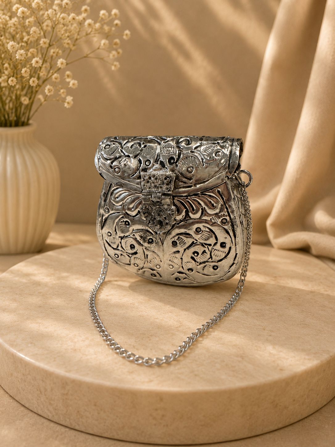 Silver metal clutch